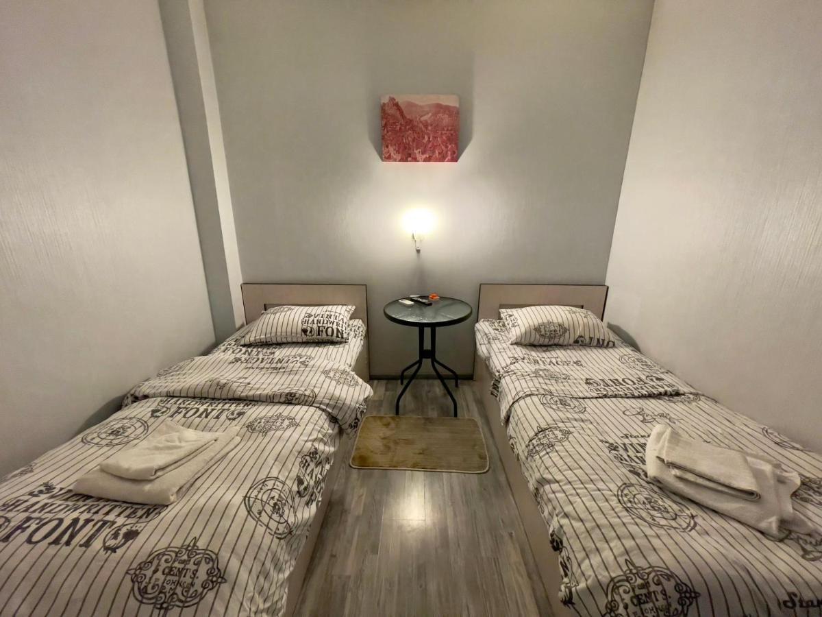 Mr Guest House Tbilisi ภายนอก รูปภาพ