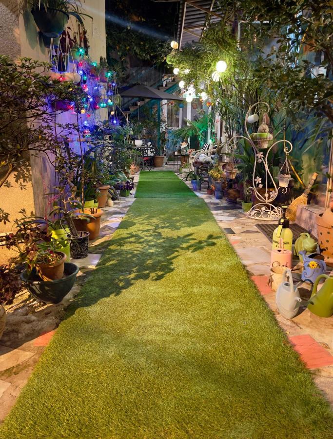 Mr Guest House Tbilisi ภายนอก รูปภาพ