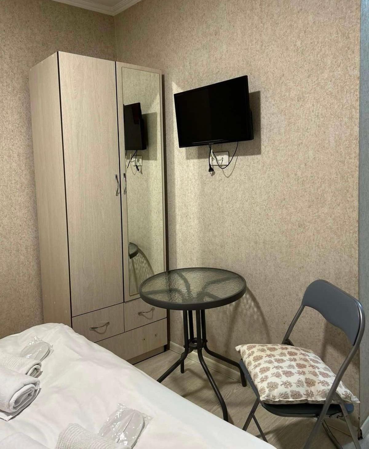 Mr Guest House Tbilisi ภายนอก รูปภาพ